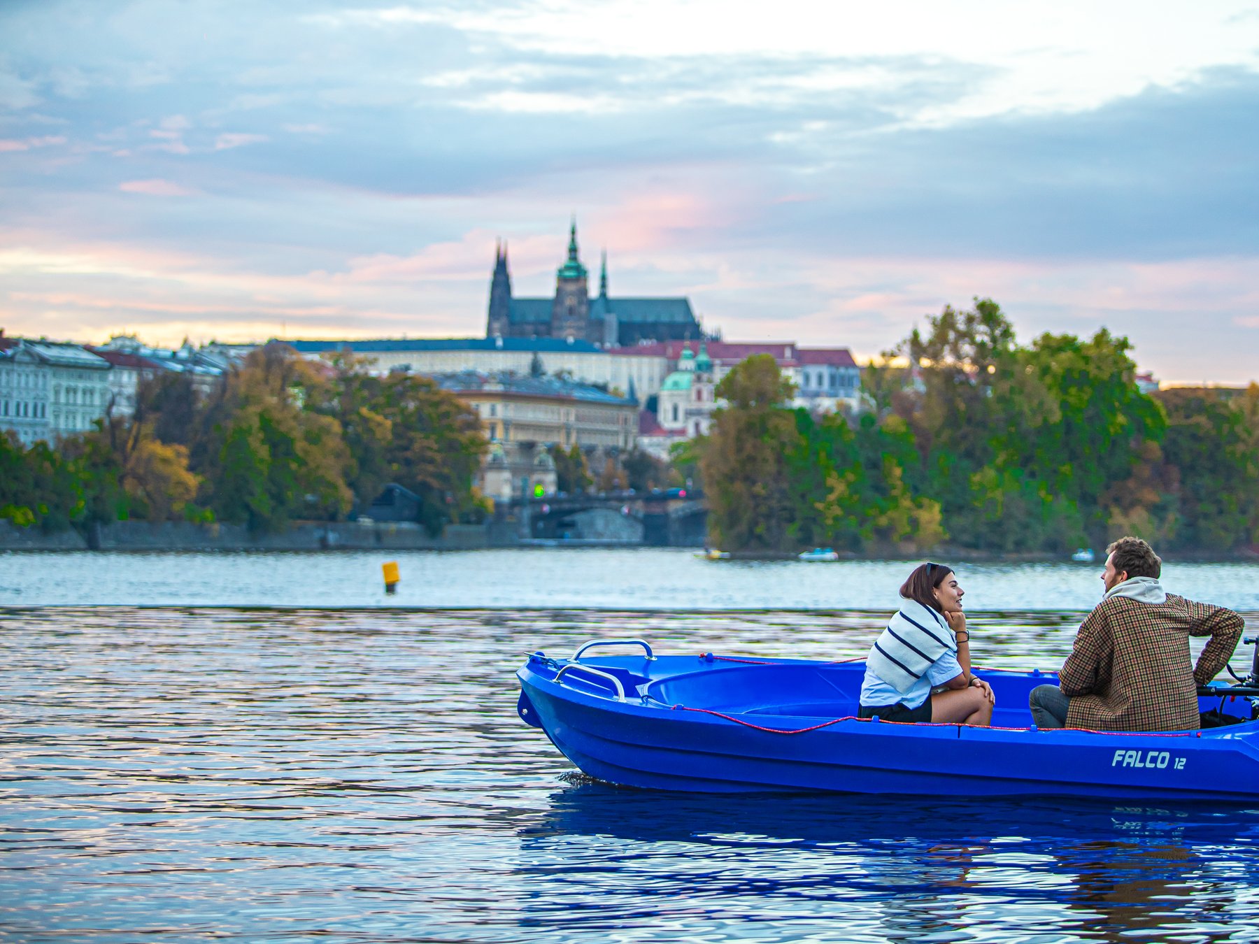 Prag Motorbootverleih ohne Lizenz