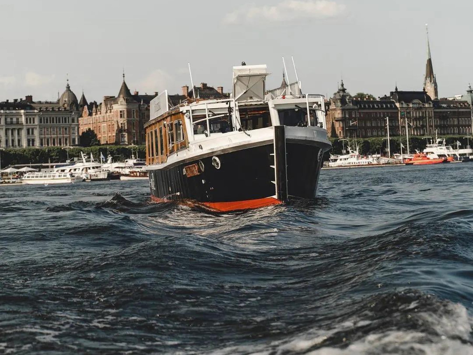 Stockholm: Guided Sightseeing Boat Tour with Live Guide