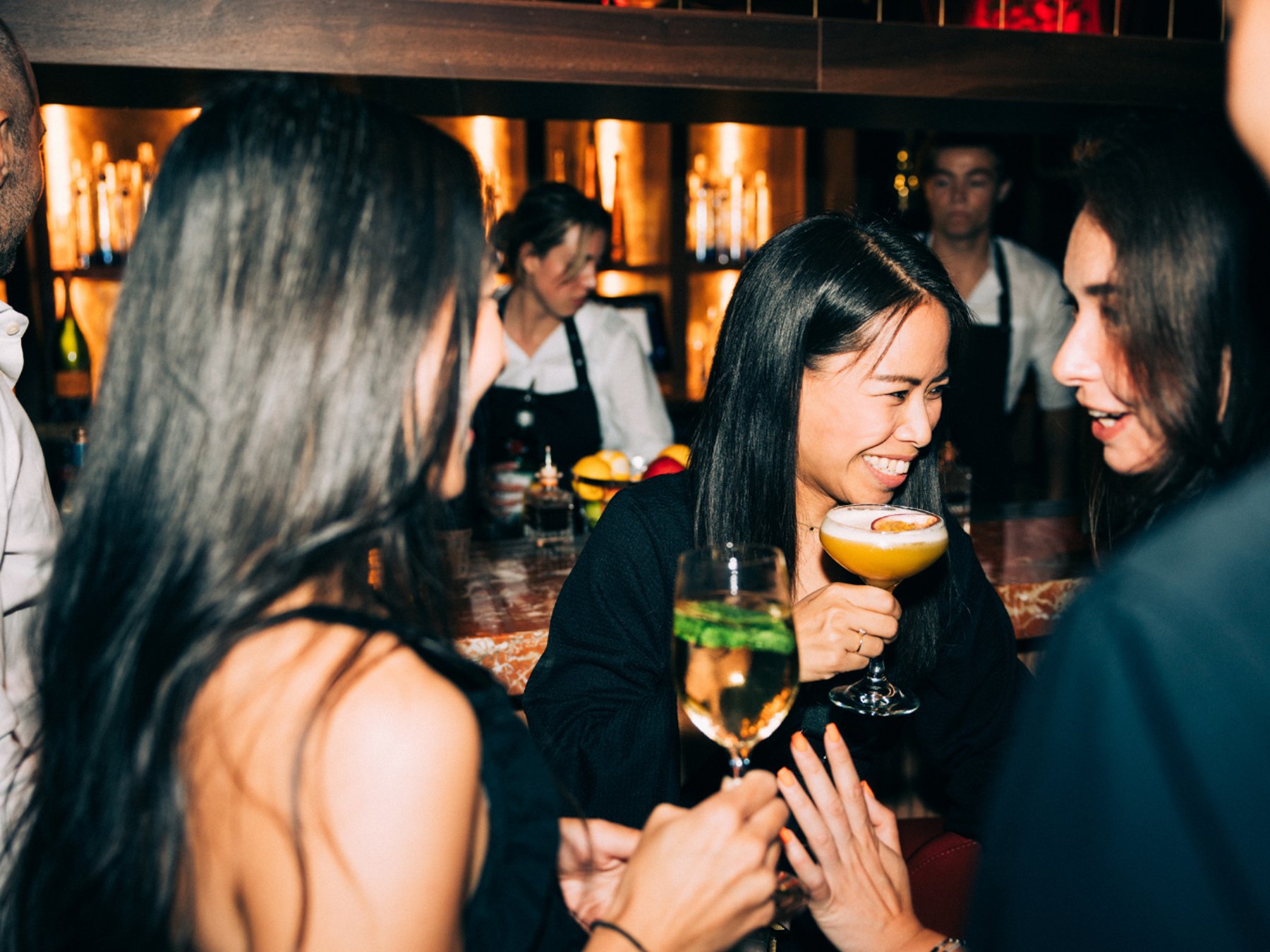 Premium Cocktailbar-Rundgang – Selbstgeführt