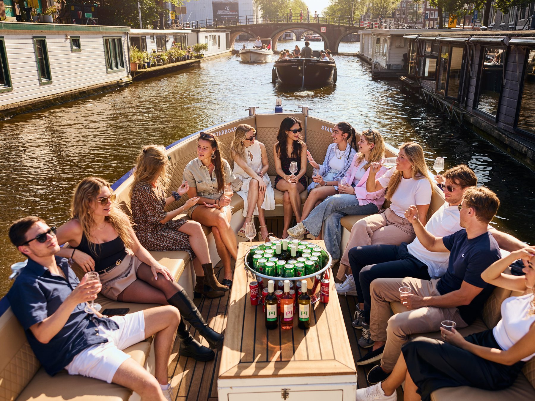 Amsterdam: Party-Bootsfahrt auf den Grachten mit Option auf unbegrenzte GetränkeDeutsch