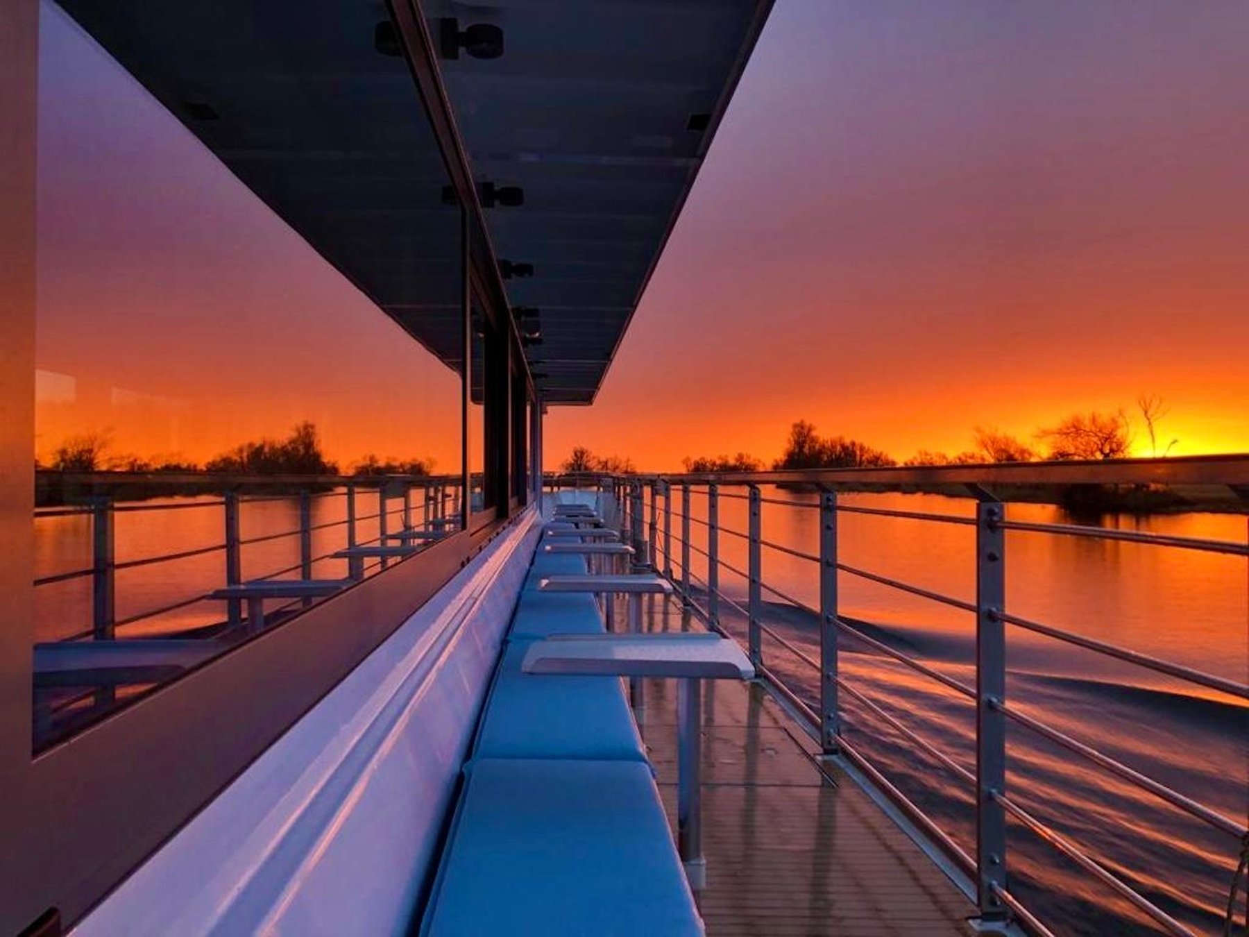 Berlin: 2-Hour Green Spree Trip with the Solar Catamaran