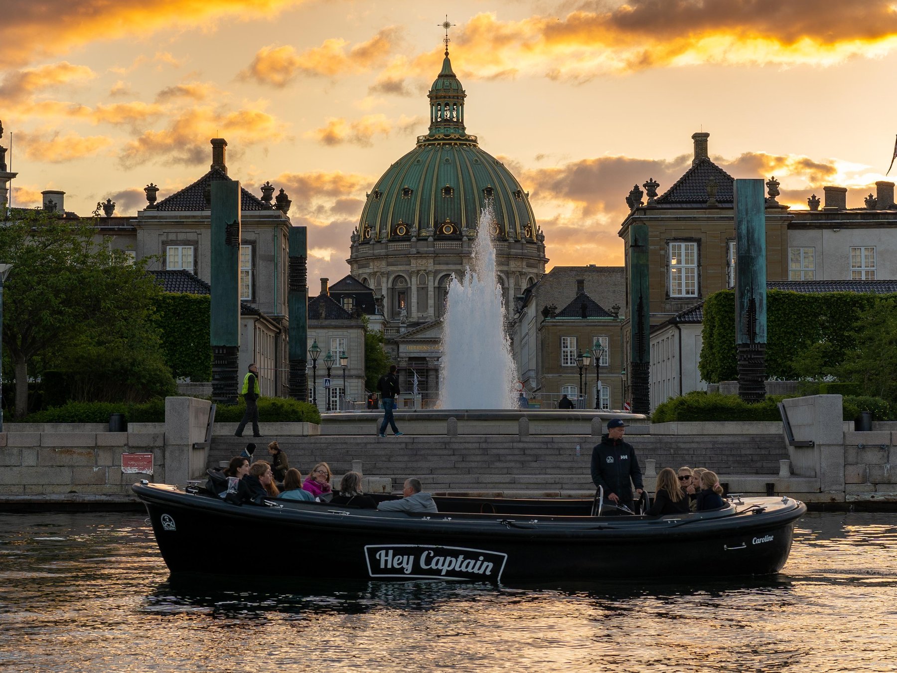 Versteckte Juwelen 2-stündige soziale Bootstour