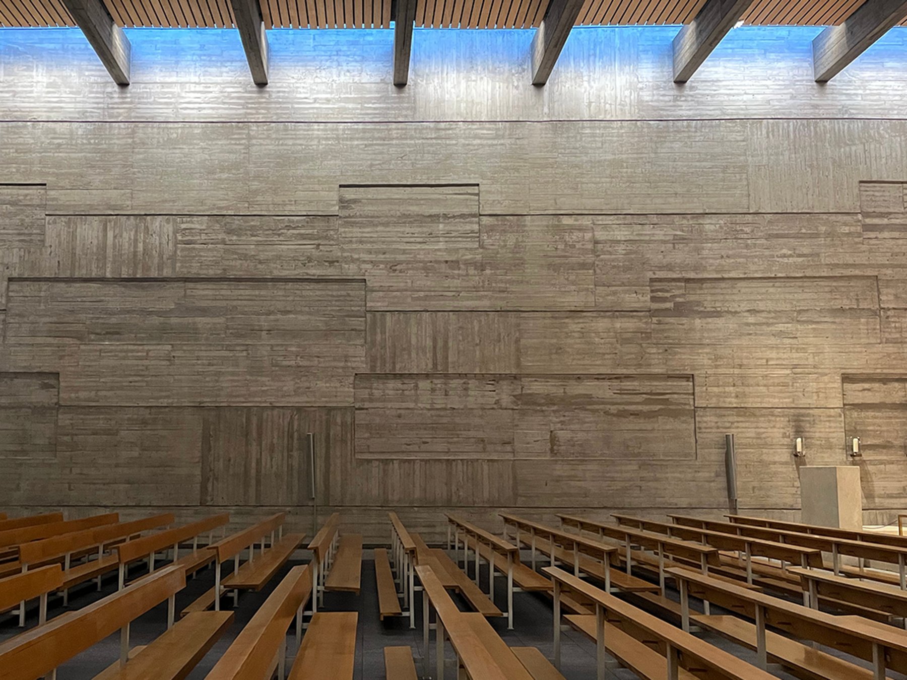 Brutalismus-Architektur-Tour mit Innenbesichtigungen