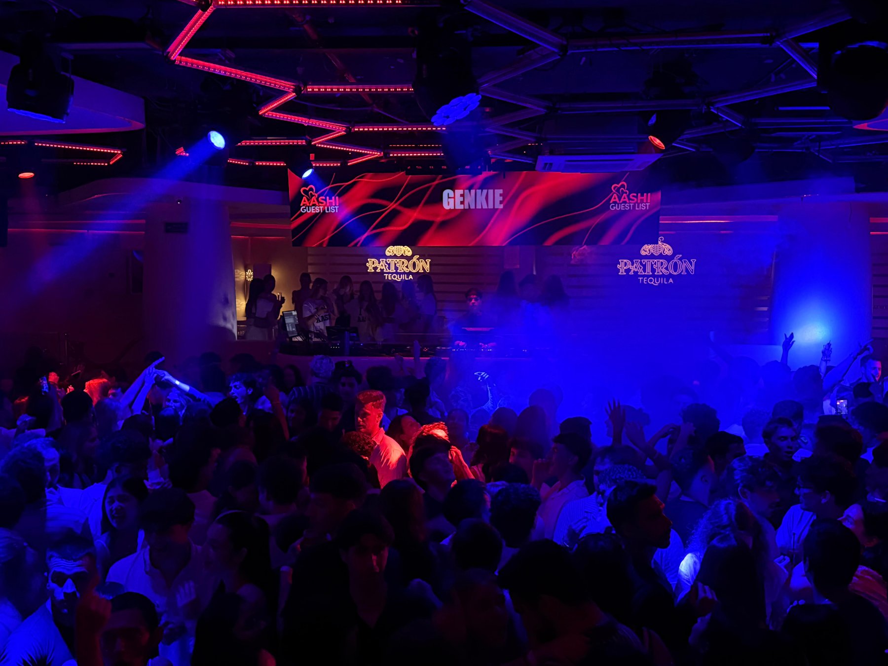 Barcelona Top Nachtclub-Erlebnis + VIP Club-Eintritt