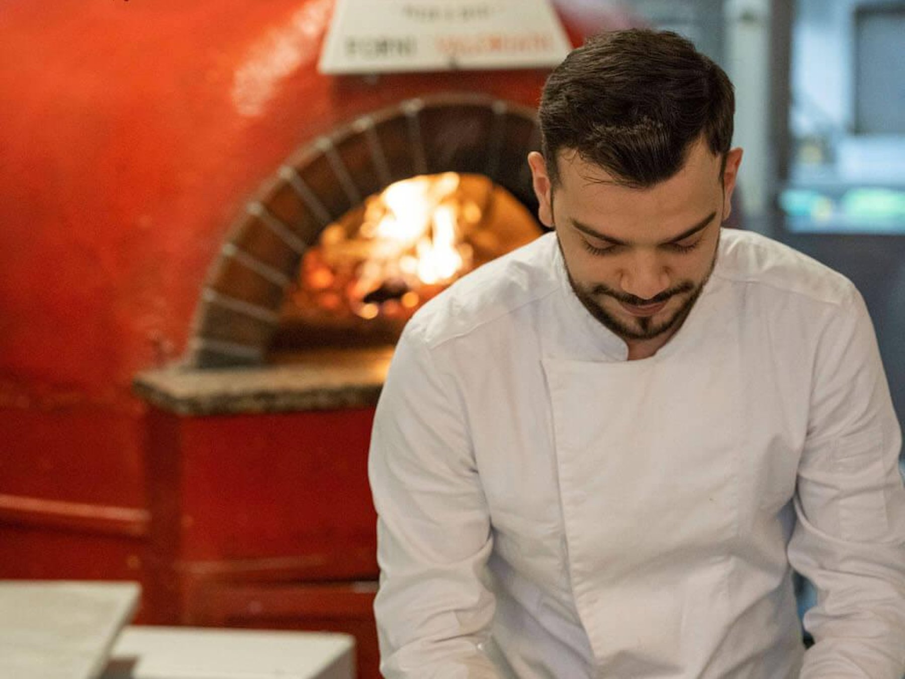 Neapolitanischer Pizza-Zubereitungskurs in einem Holzofen 1h 30m