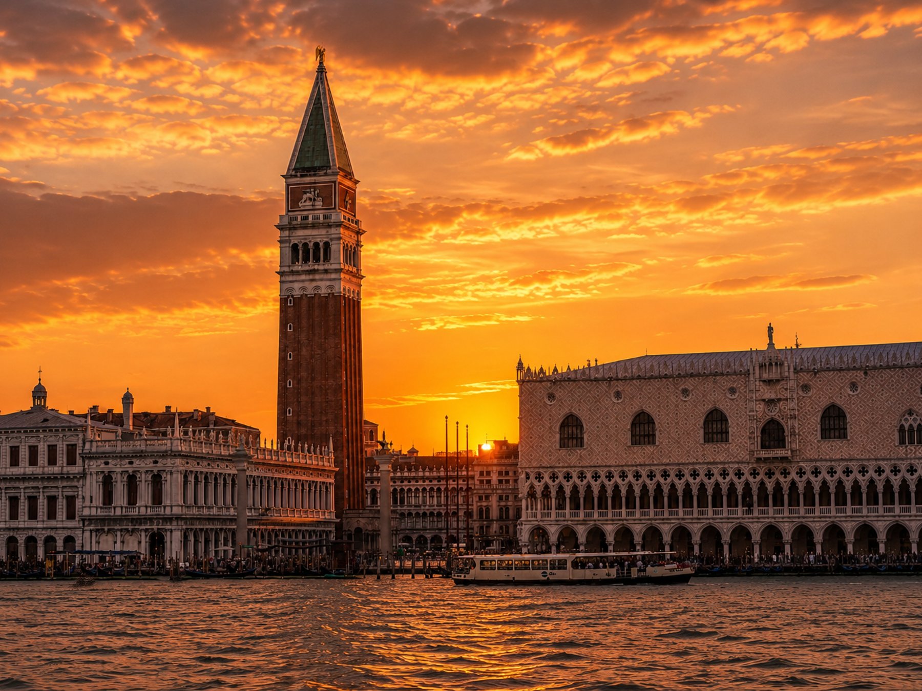 Sonnenuntergangstour auf Venedig