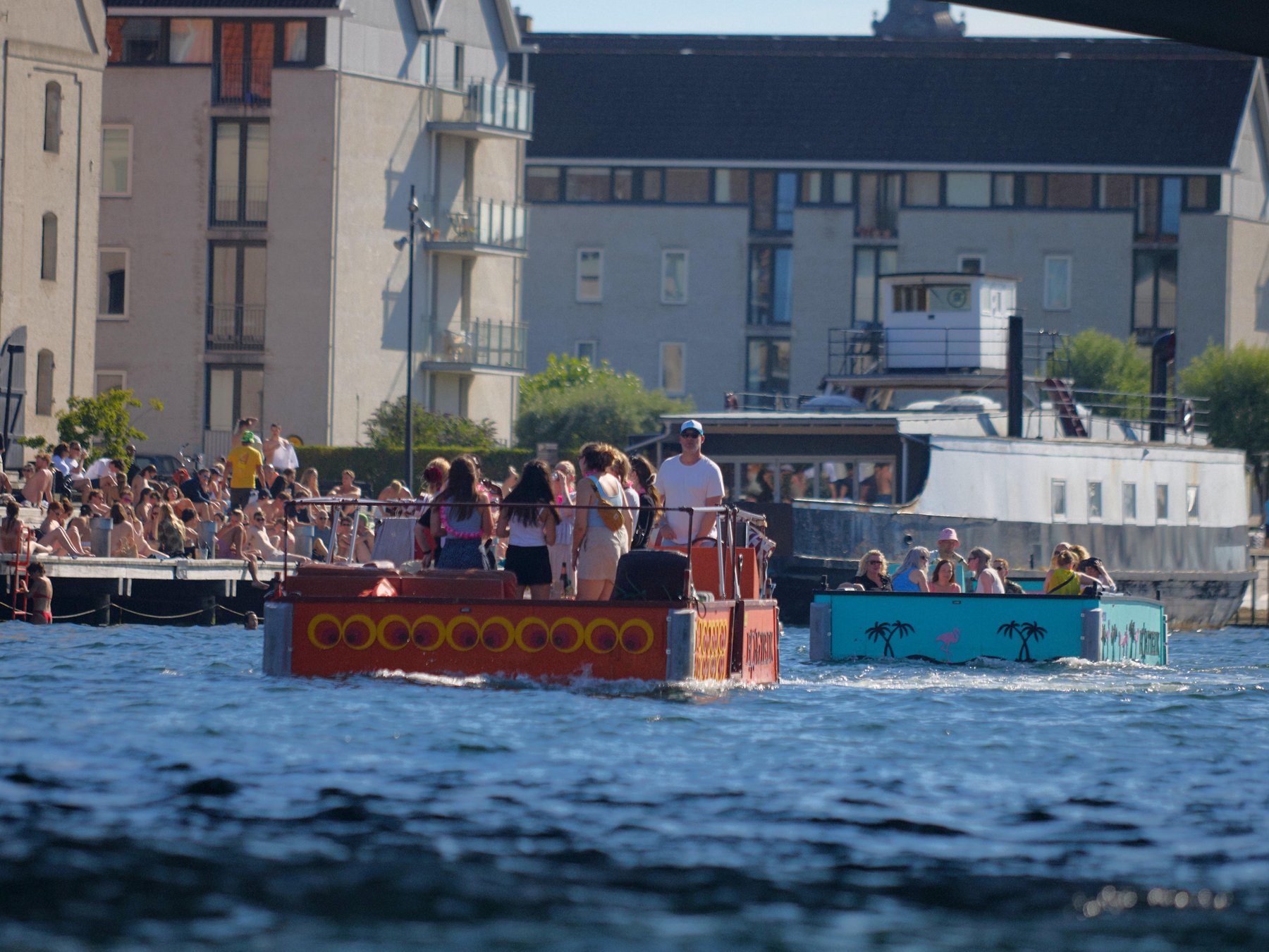 Gemütlichste Sofa-Bootstour mit Kapitän und BBQ