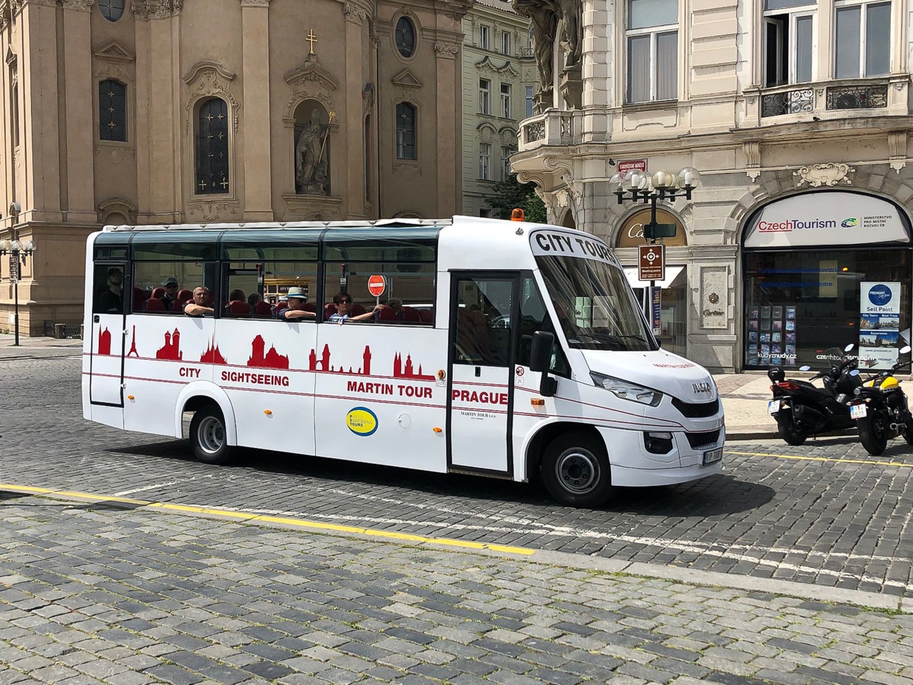 Prag: Historische Bustour durch die Innenstadt mit den Top-SehenswürdigkeitenDeutsch