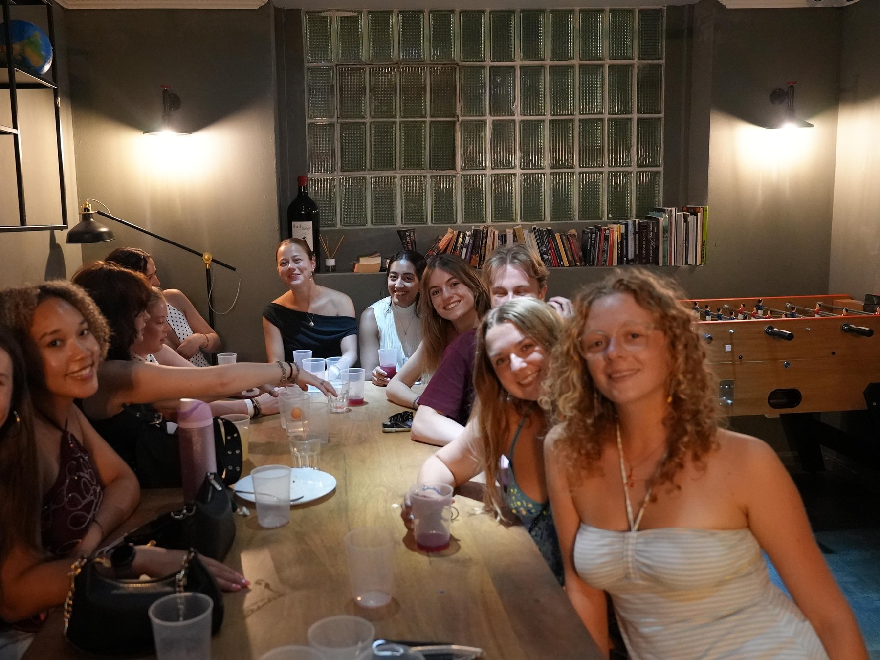 Nr. 1 Kneipentour mit Karaoke und Strandclub-Eintritt