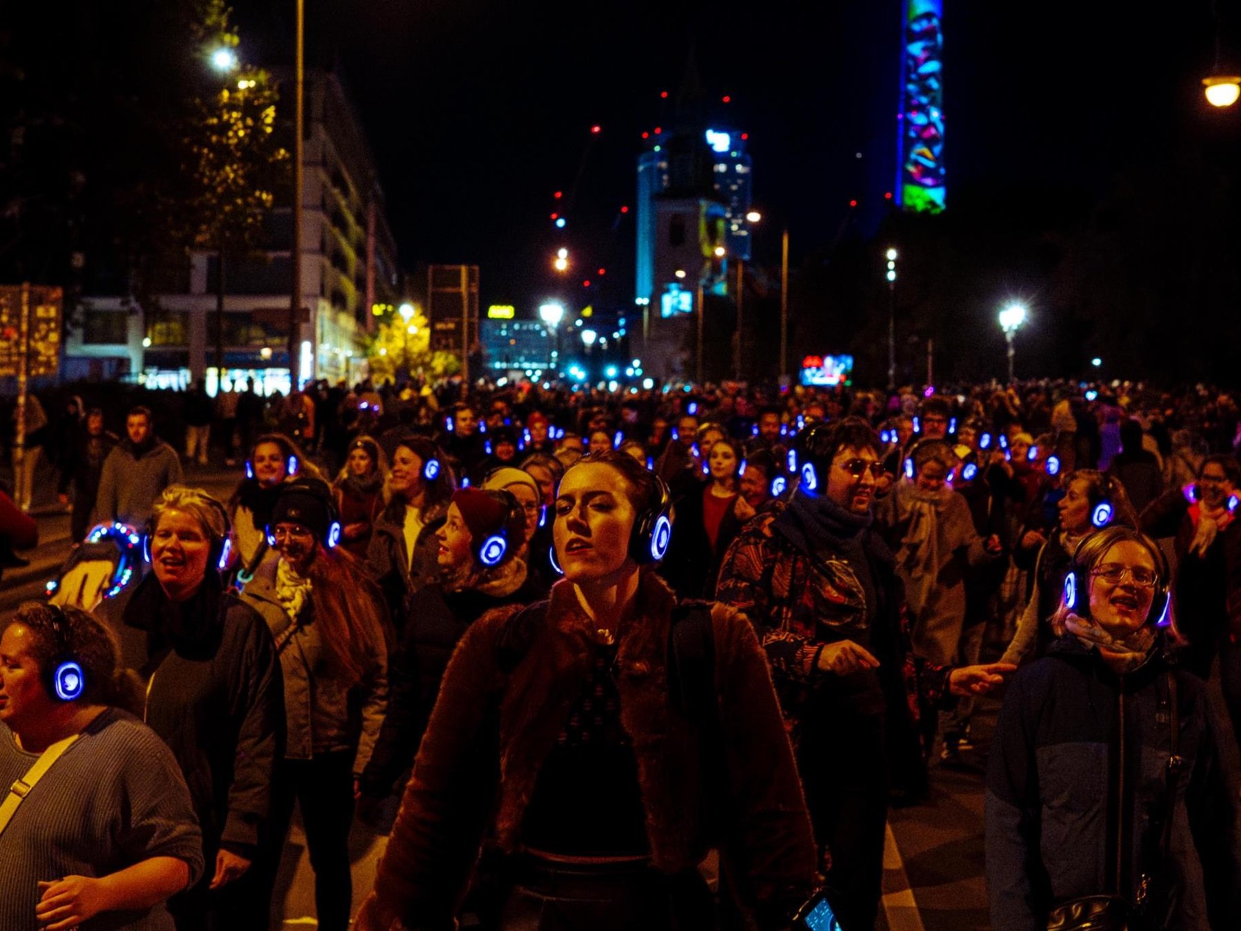 Geh- und Tanz-Silent-Disco-Tour mit 80er / 90er