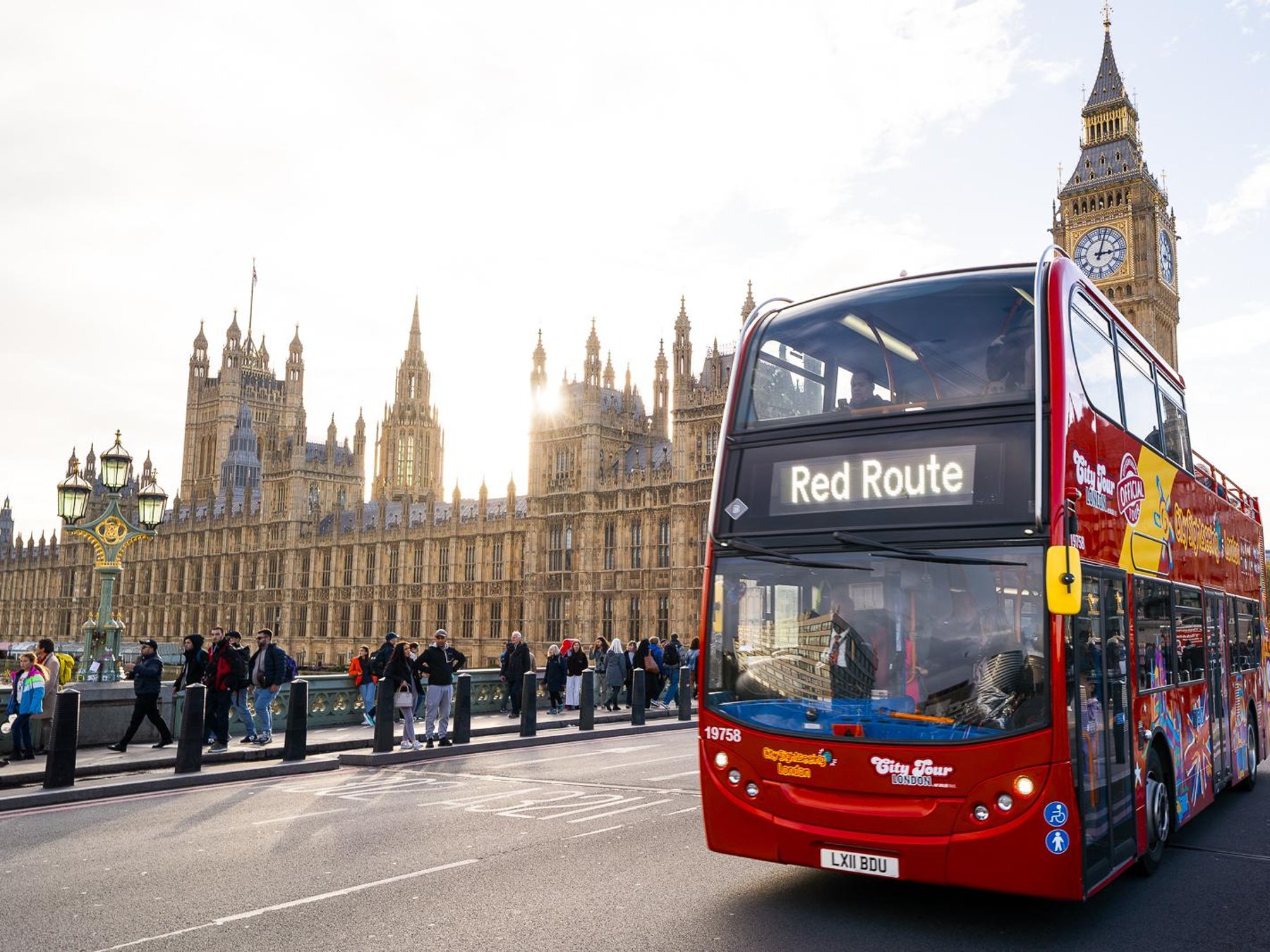 Die ultimative Hop-On-Hop-Off-Bus- und Bootstour