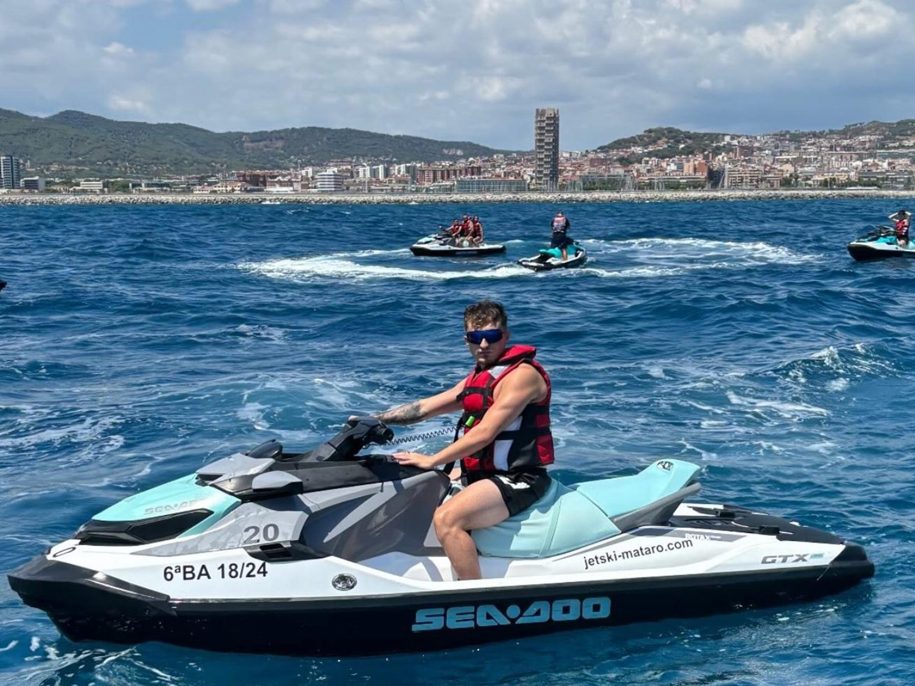 Barcelona Jetski: Vermietung von Jet-Skis ohne Führerschein20 Minuten -