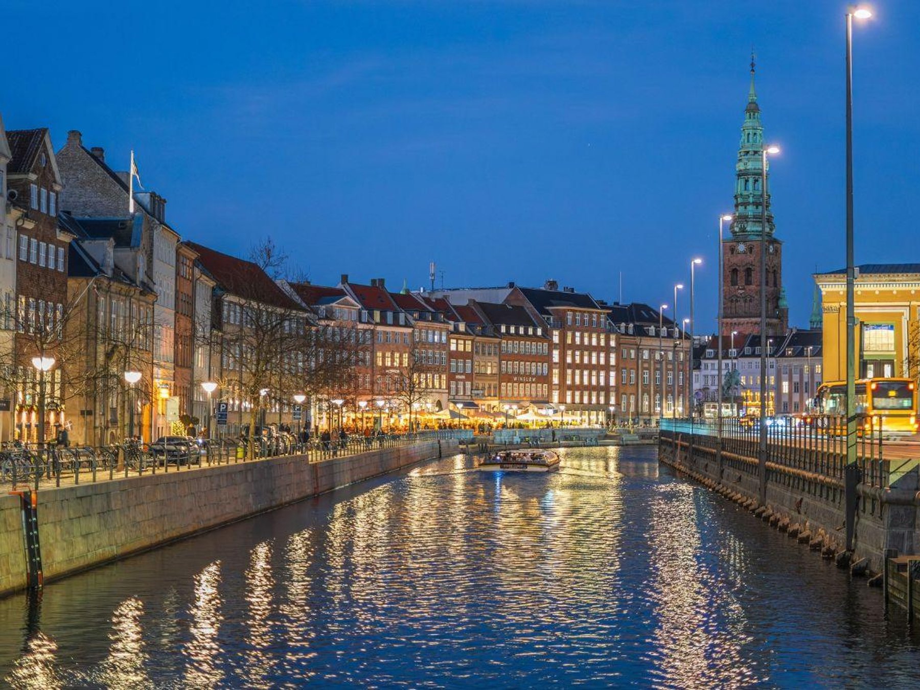 Weihnachts-Kanaltour mit Snacks und Getränken