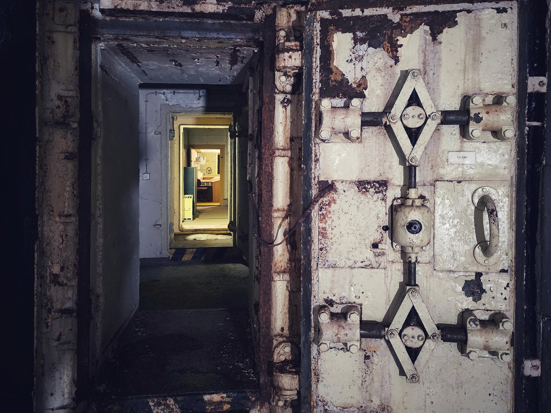 Atombunker bei Berlin: Geführte Abenteuer-Tour mit Mittagessen