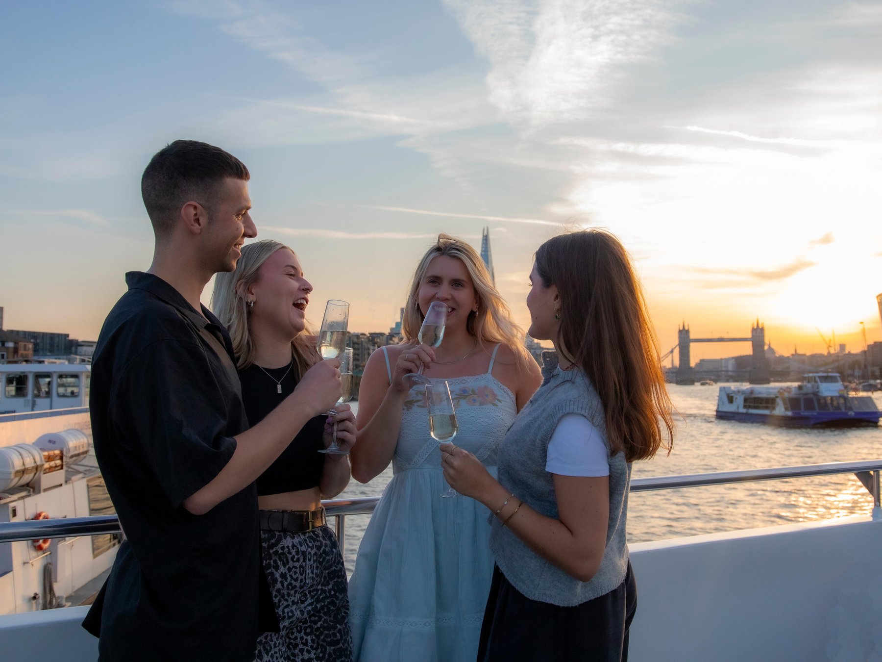 Uber Boat by Thames Clippers: 2-Tages Hop-on Hop-off Sightseeing-Pass