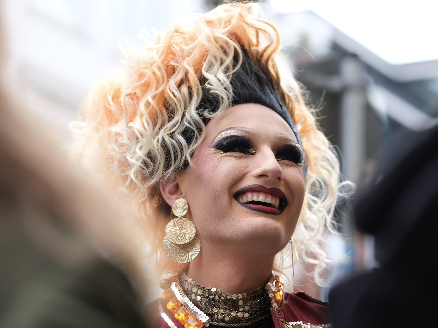 Hamburg St. Georg: Geführte Stadtführung mit Drag Queen Julia Wonder