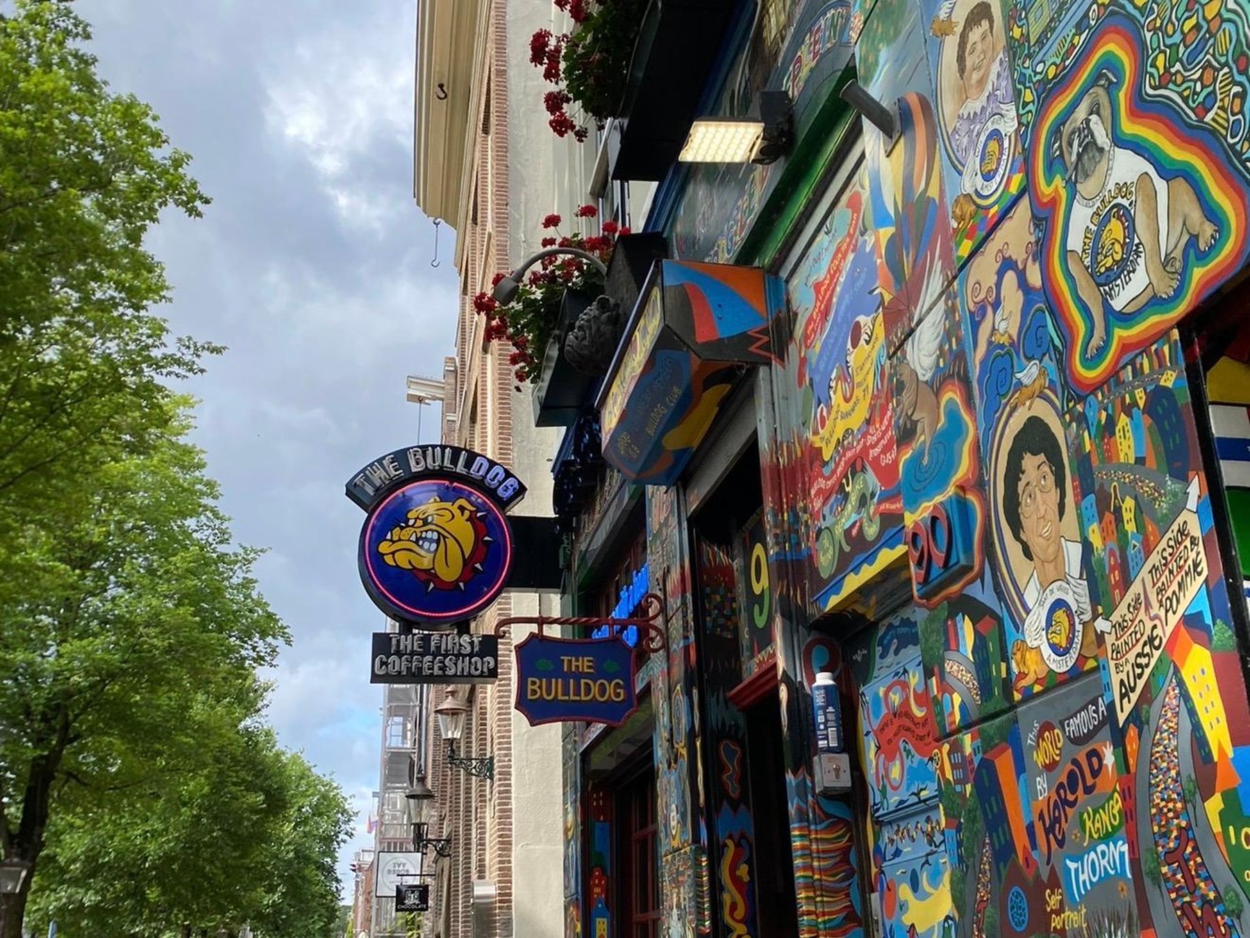 Amsterdam Entblößt: Rotlichtviertel, Coffeeshop & alte Kneipe