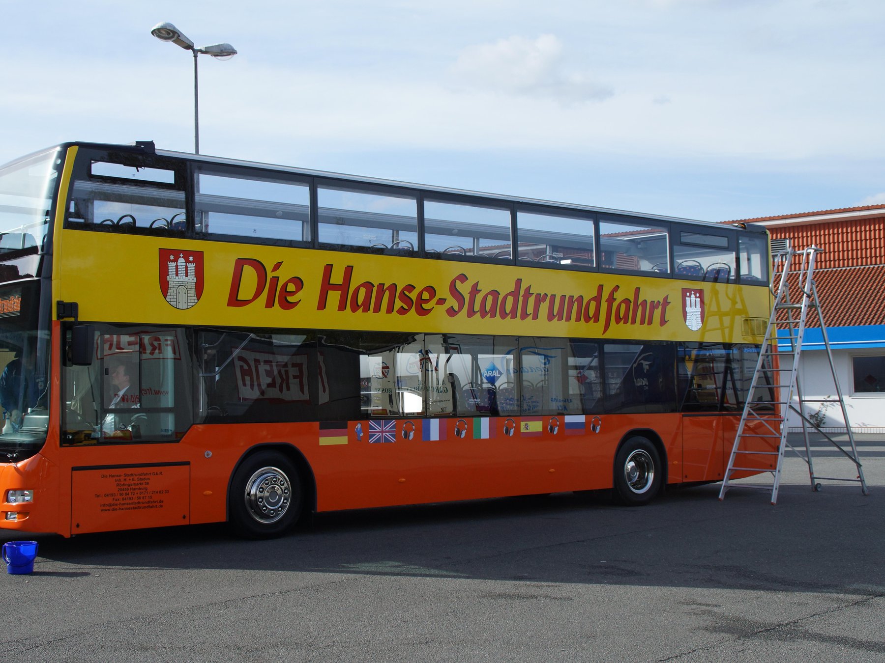 Hop-on/Hop-off Stadtrundfahrt und 1-stündige Hafenrundfahrt