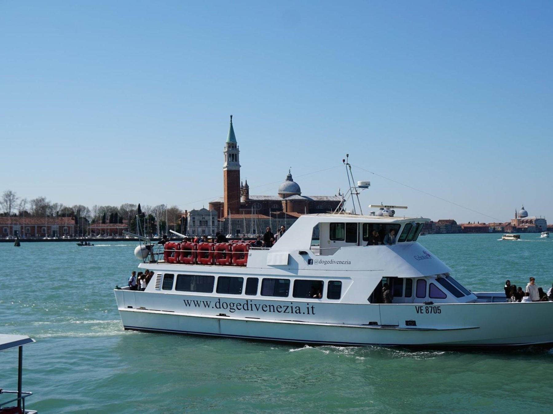 Punta SabbioniPunta Sabbioni nach Venedig Hin- und Rückfahrt Bootsticket