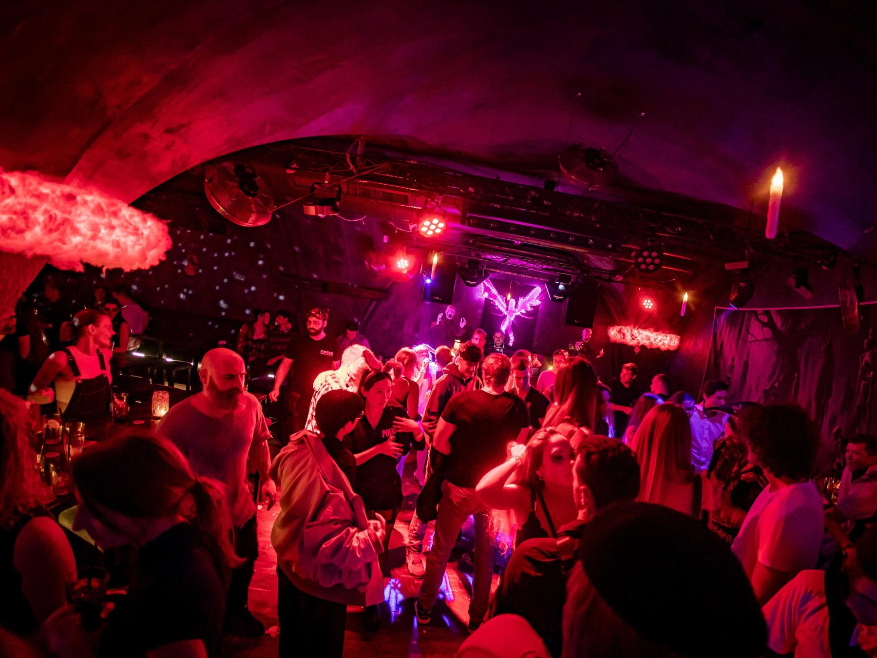 Prag VIP Club-Nacht mit Tisch, Getränken und Limousine