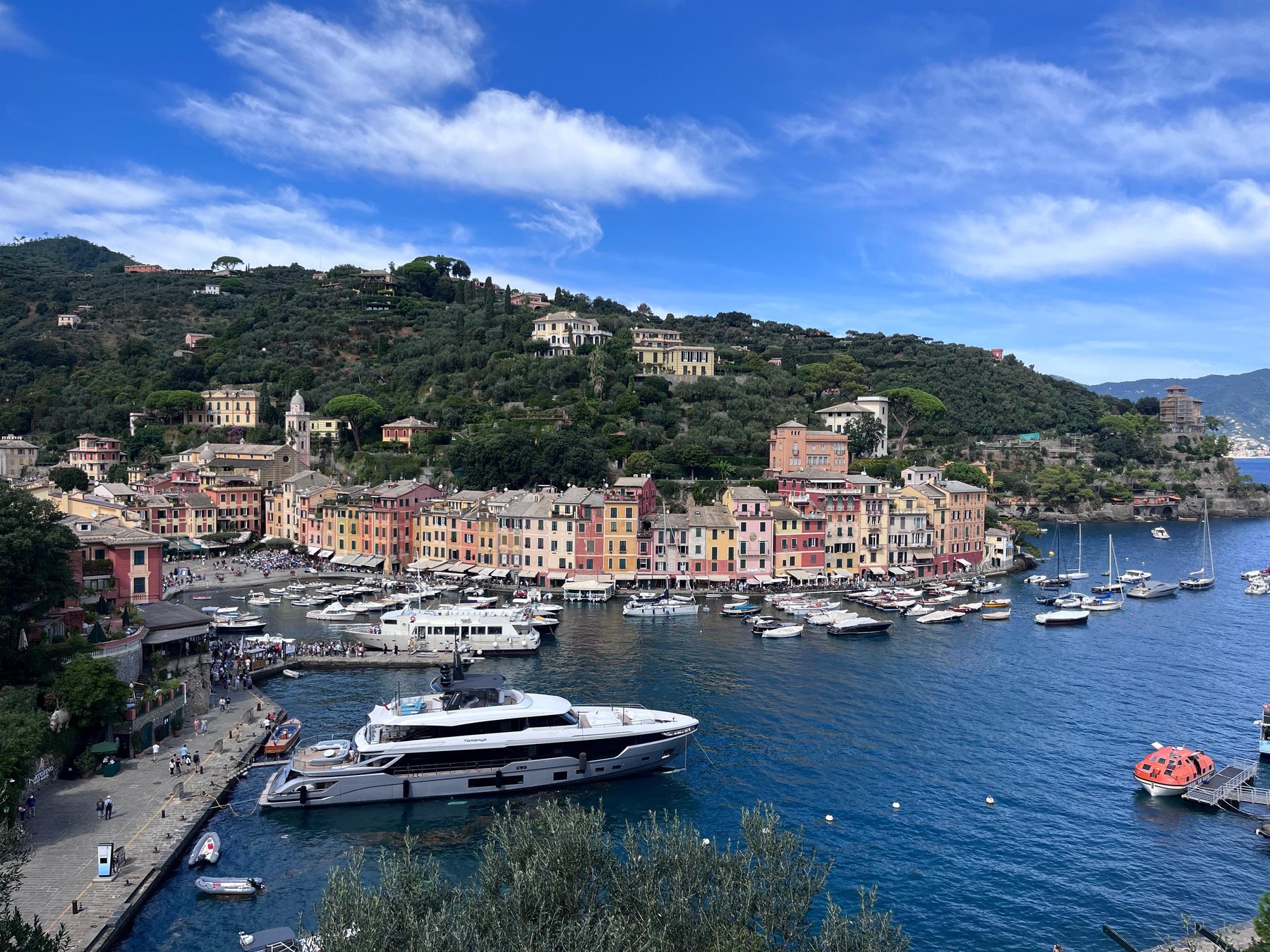 Tour Privato di un Giorno Intero a Portofino e San Fruttoso