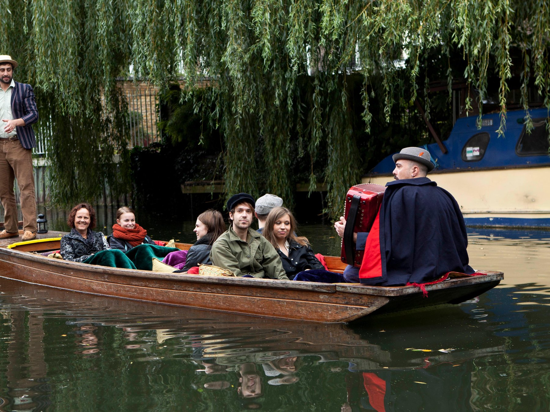 Regent's Canal (Stocherkahnfahrt) Bootsfahrt mit Live-Musik