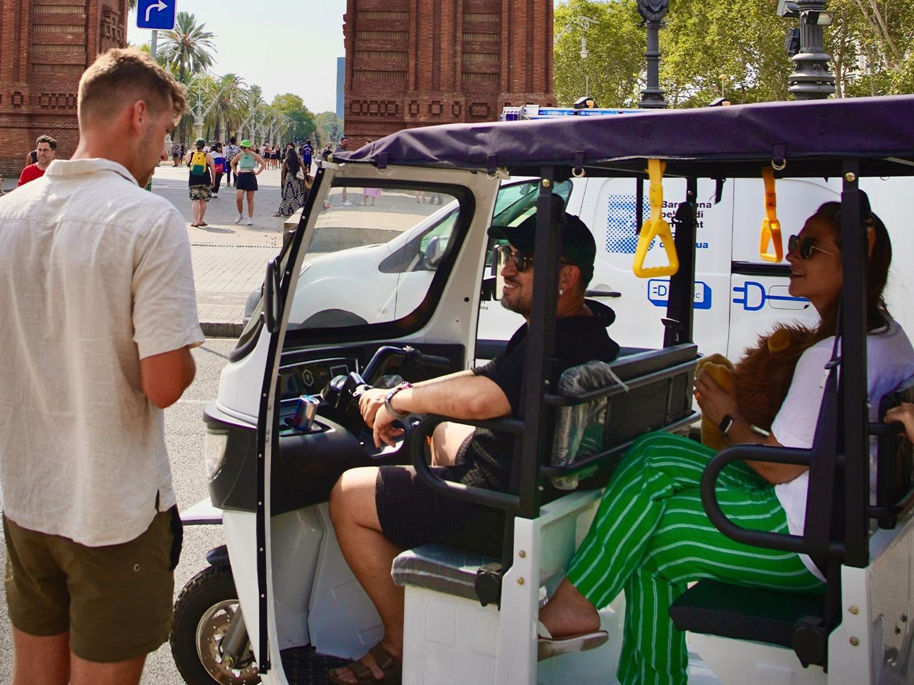 Private Hop-On Hop-Off Löwen Tuk Tuk Tour