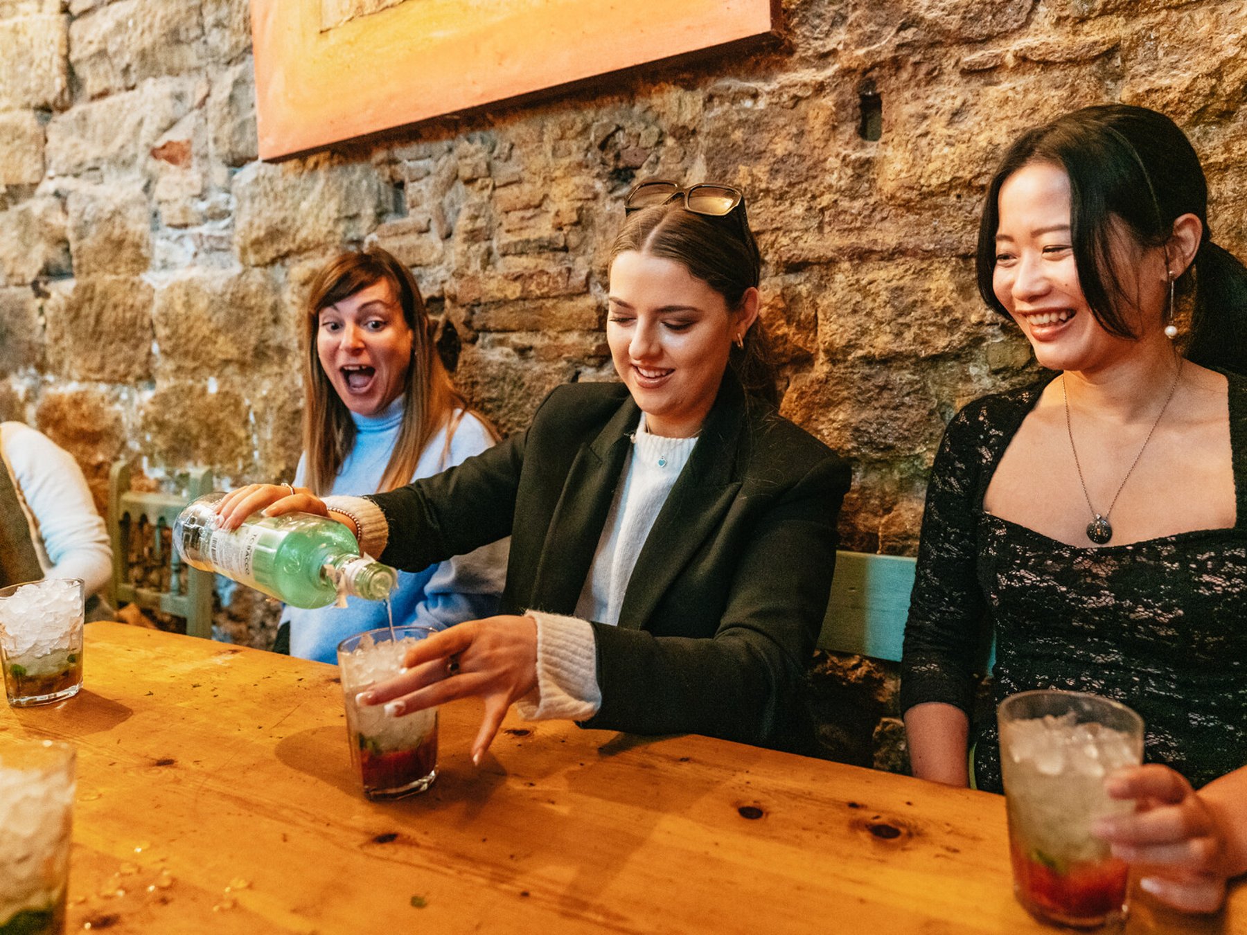 BARCELONA · 2 STUNDENCocktail-Meisterkurs von einem Mixologen mit Tapas