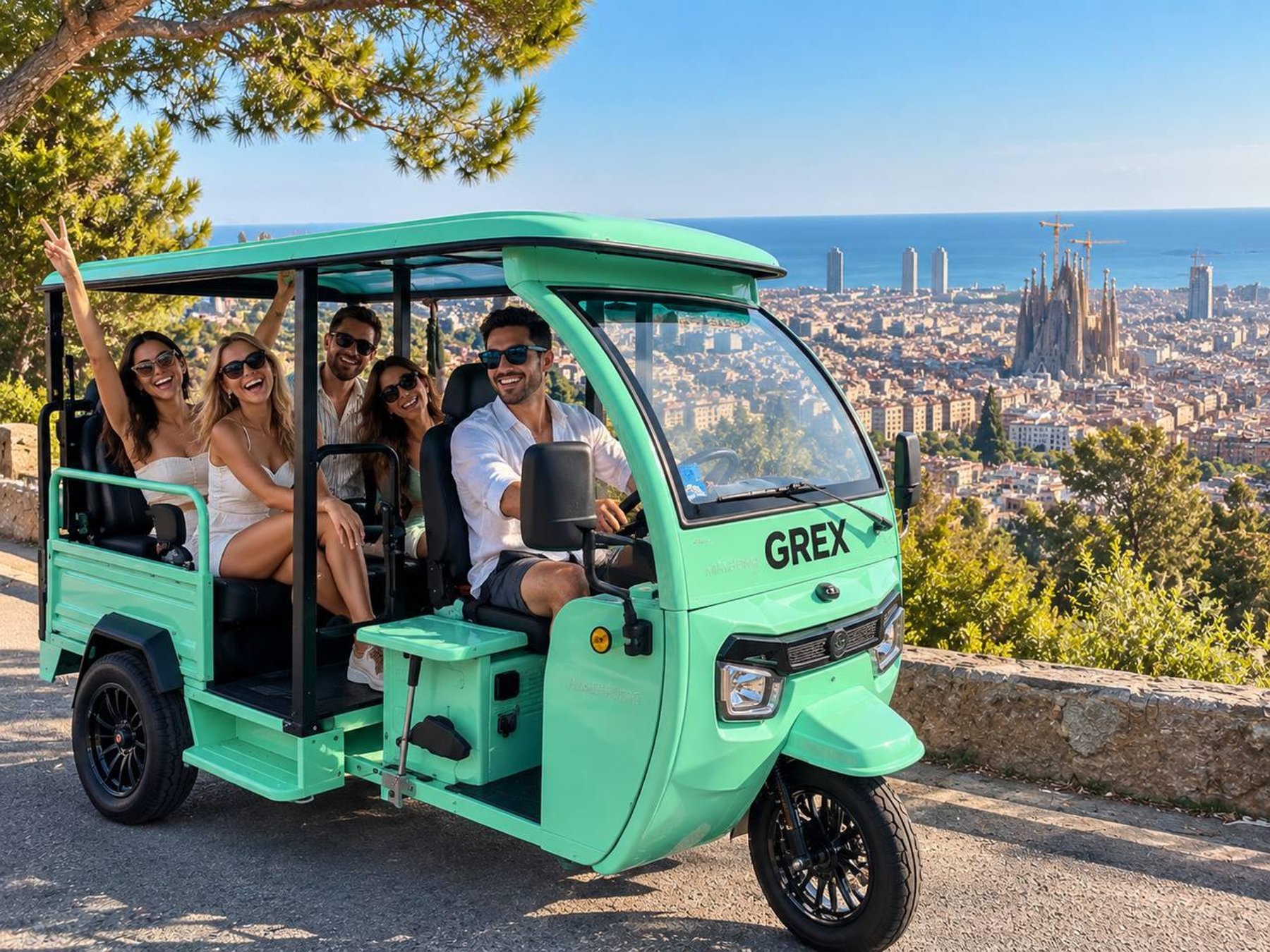 Barcelona: Tour mit dem elektrischen Tuk-Tuk mit ortskundigem Guide