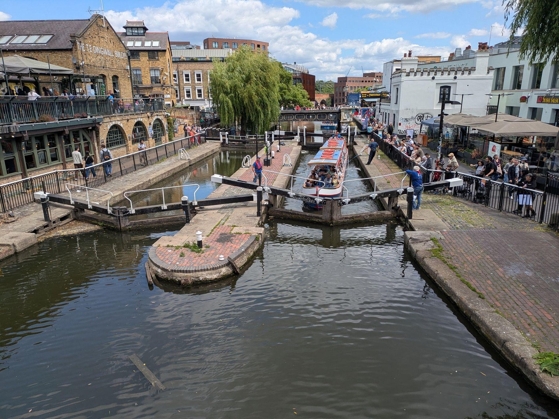 London: Private Bootstour auf dem Camden Canal mit Getränken & Snacks