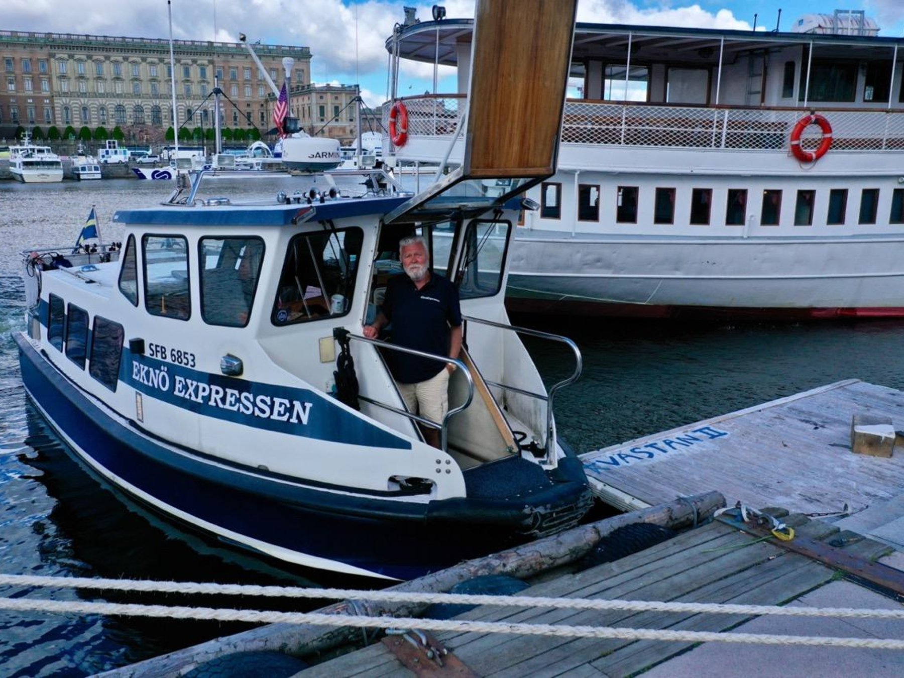 Private archipelago Cruise with live guide