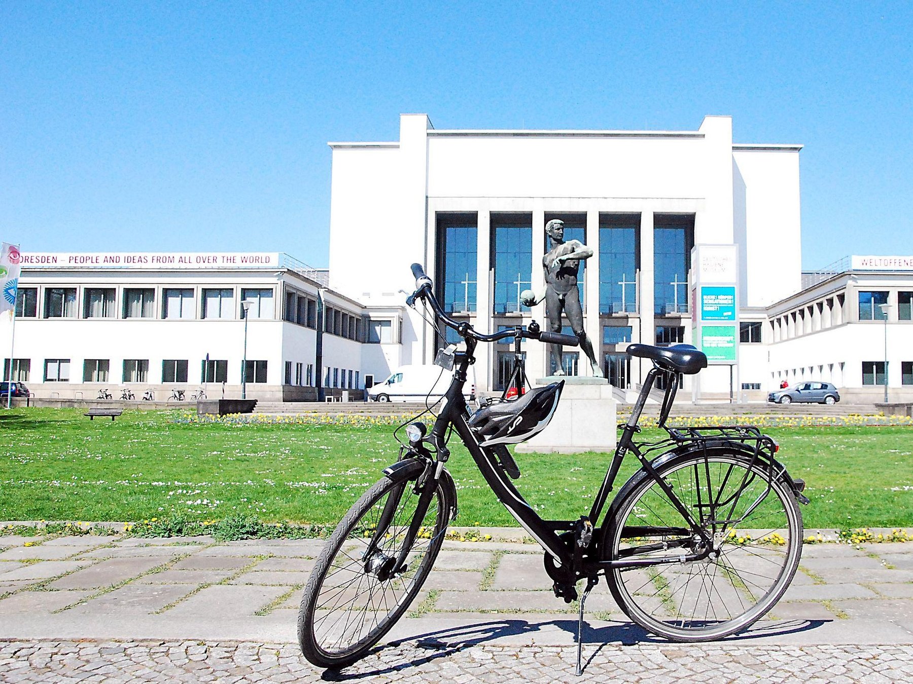 Geführte Fahrradtour zu Dresdens Höhepunkten mit dem Citybike oder E-Bike (1h 30m)