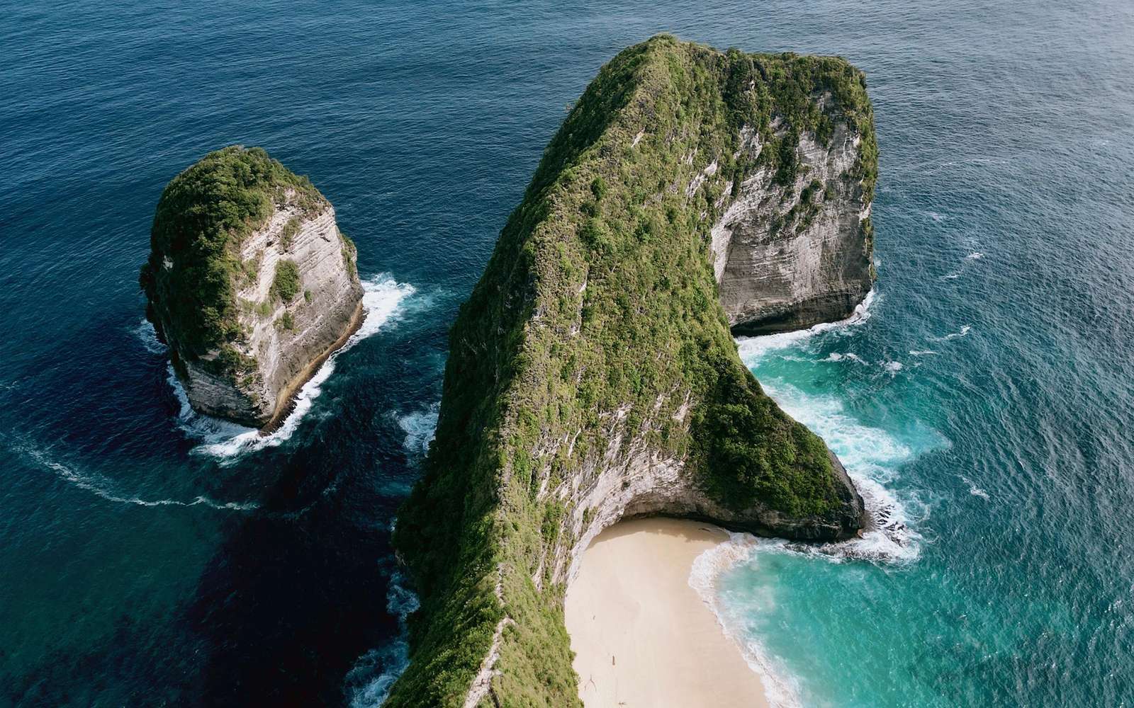 Nusa Penida Private Snorkelling Tour with Manta Rays & Lunch, Bali