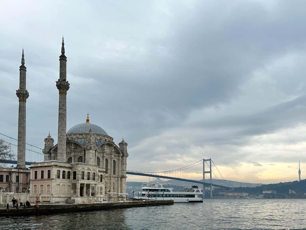 What Is a Travel Visa? A Practical Guide for Türkiye Travelers and Relocation Planners