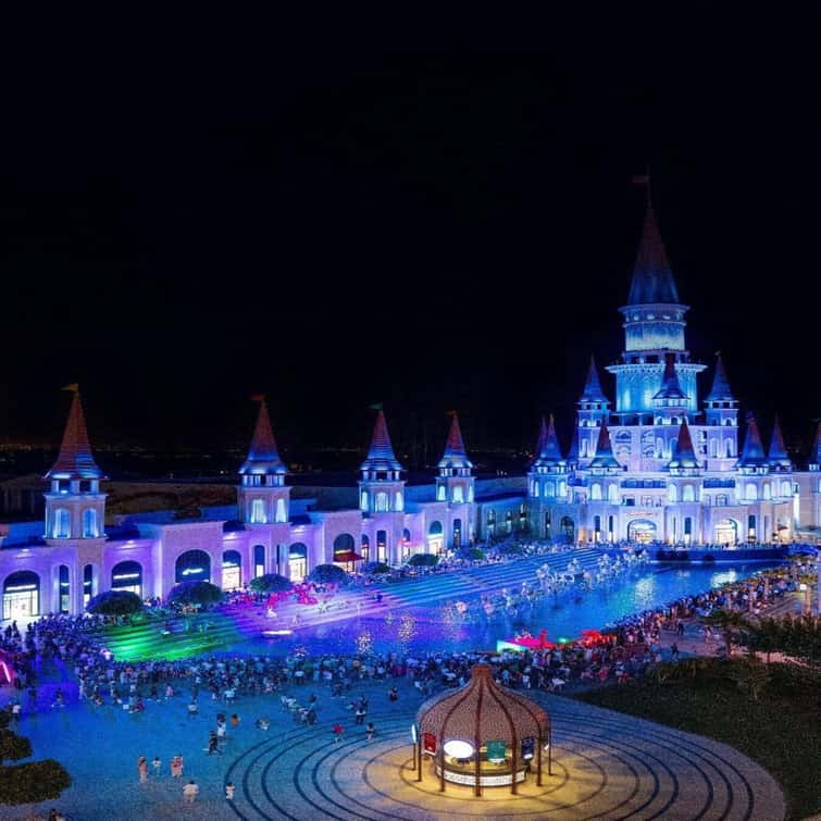 Antalya: Land of Legends Night Show with Hotel Transfers 2