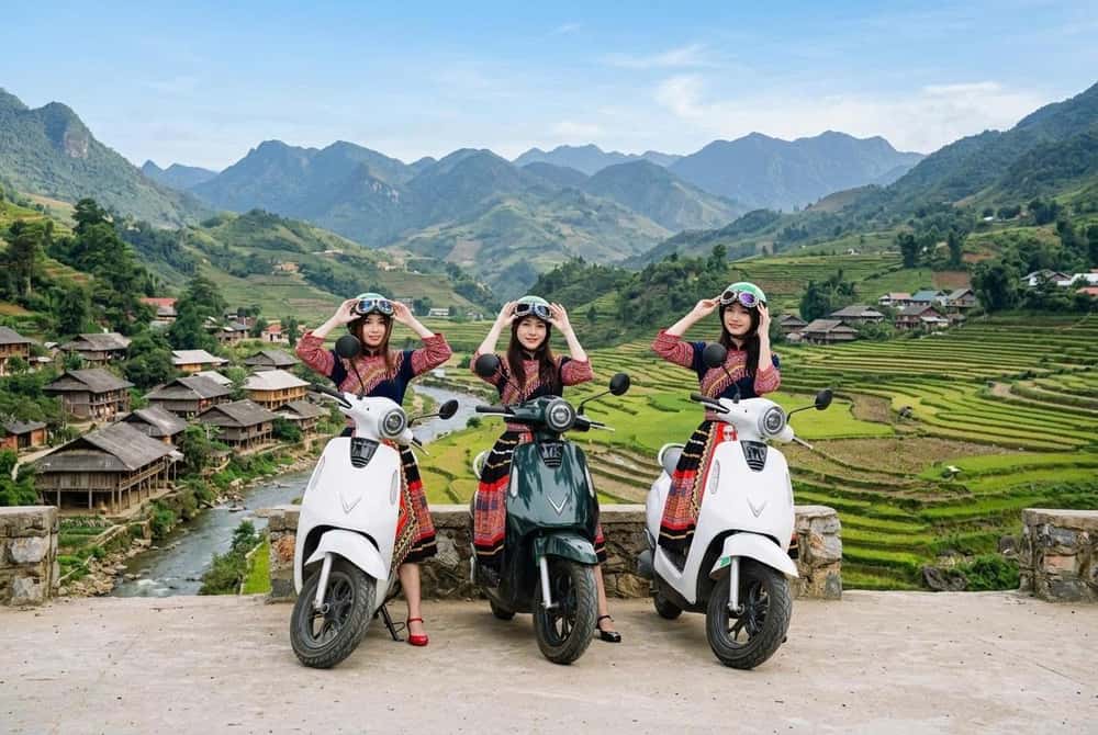 Instagram Motorbike Tour with Female Riders — photo 1 of 25