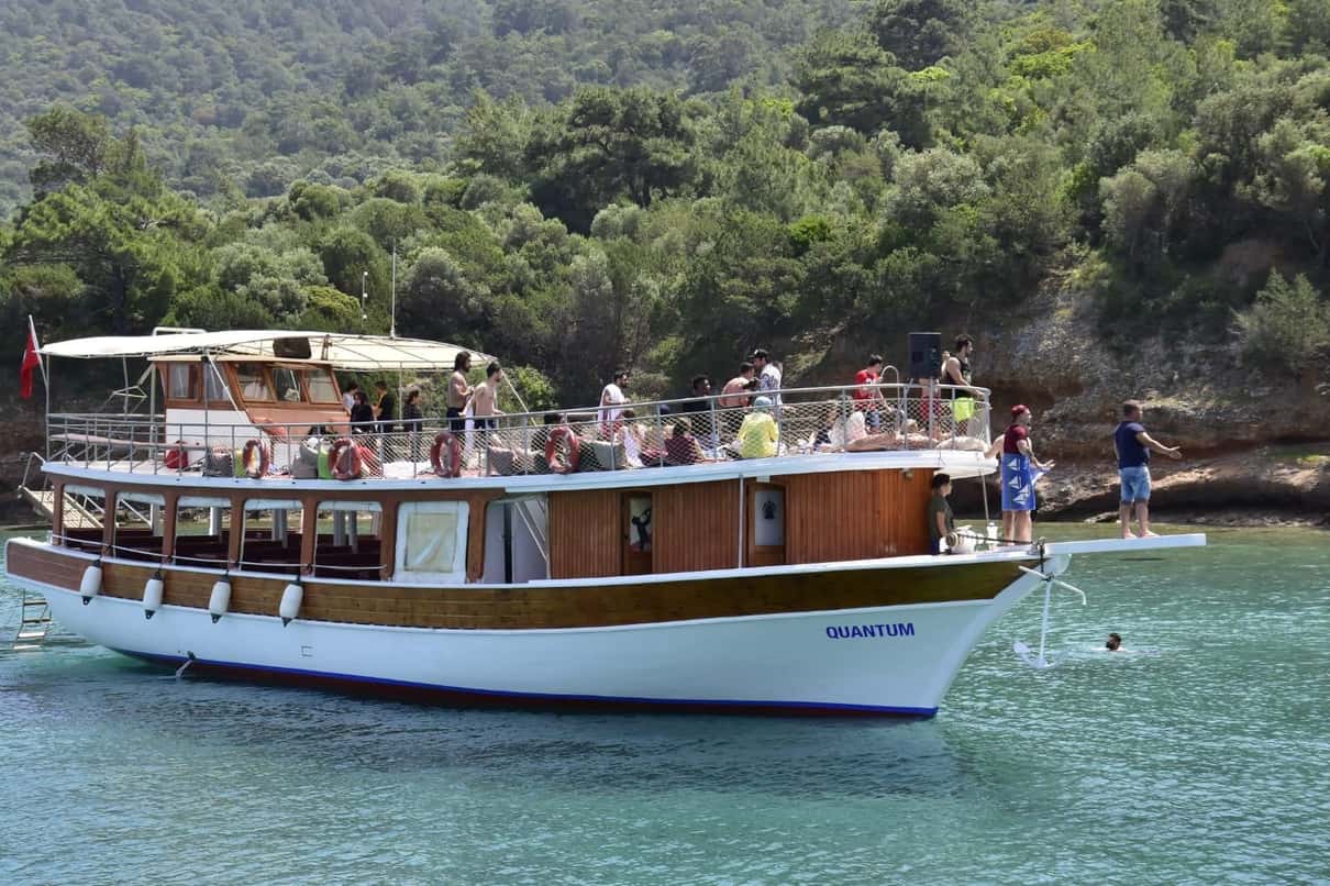 Bodrum: Orak Island Boat Tour with Swim Stops and Lunch 2