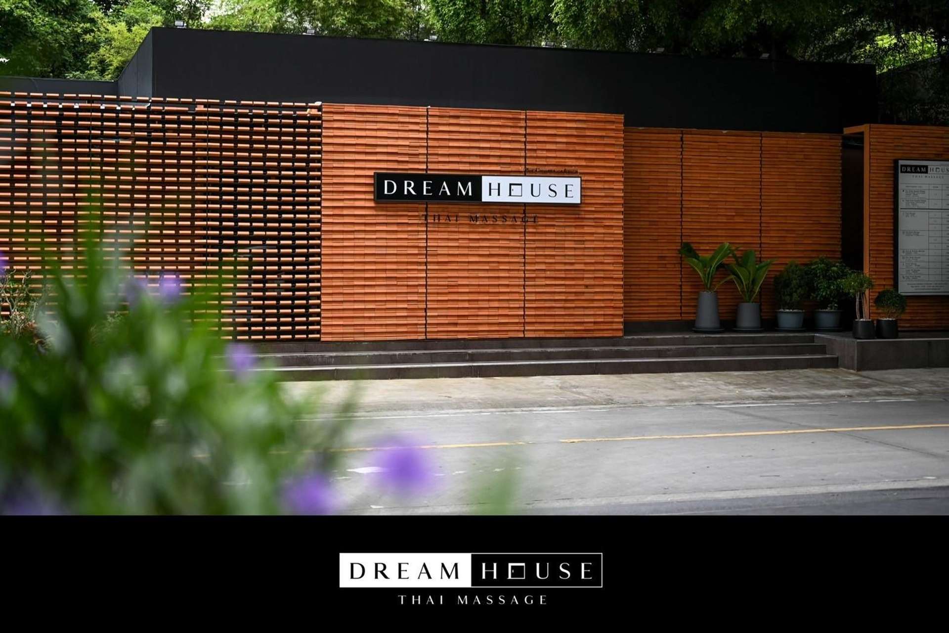Dream House Thai Massage at Sukhumvit 20