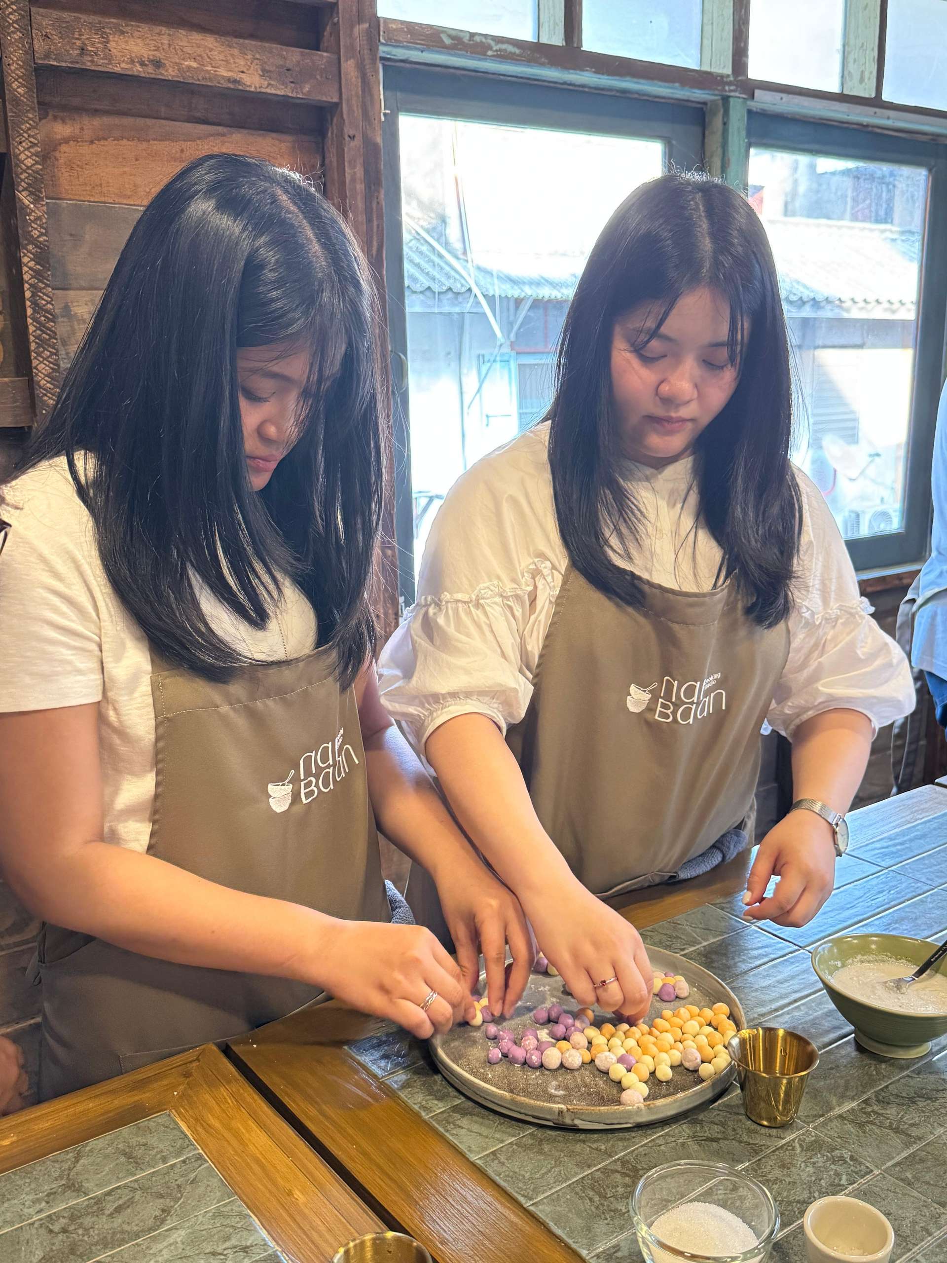 Thai cooking at Nai Baan Studio