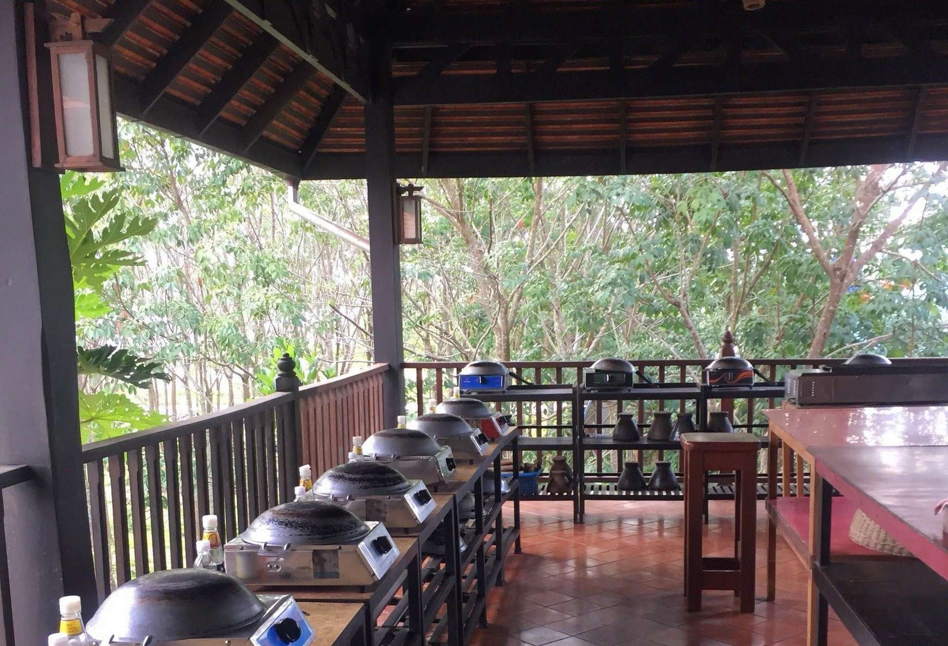 Lanta Thai cooking experience