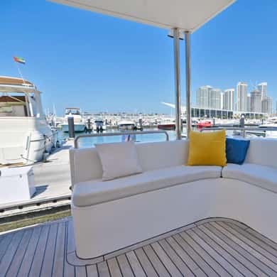 Romantic Dinner On Private Yacht T652868 — photo 4