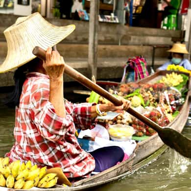 Floating Market and Train Market Experience — photo 3