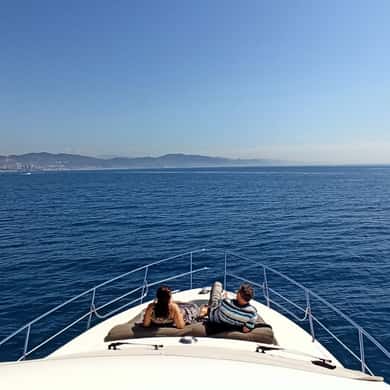 Barcelona Private Motor Yacht Charter With Drinks Food T147459 — photo 3