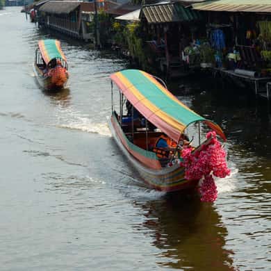 Thai Costume Experience at Wat Arun & Canal Tour — photo 5