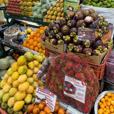 Tour Frutal en Medellín: Sabores Exóticos de Colombia view 4
