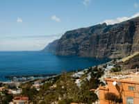 Los Gigantes cliffs from above