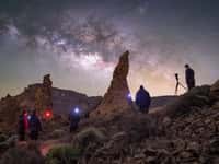 Milky Way over Roques de Garcia, stargazers