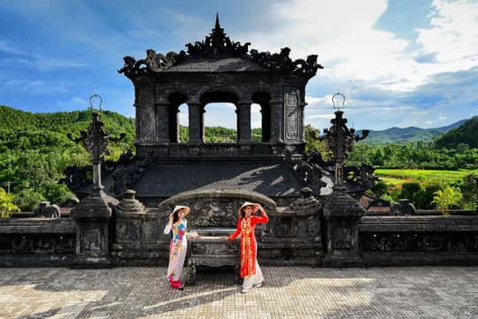 Hue Imperial City and Hai Van Pass Tour