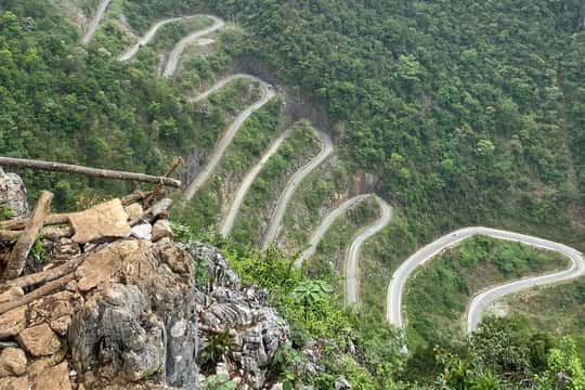 Featured tour starting at 399 USD: From Sapa: 6-Day Motorbike Tour to Ha Giang and Cao Bang
