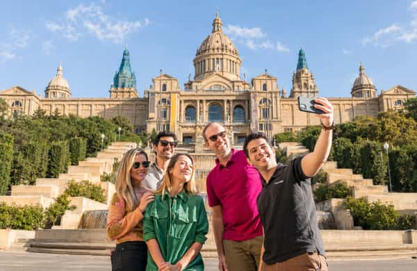 Barcelona: Montjuïc, Cable Car, Cruise & Old Town Tour - 2026 (Verified ...